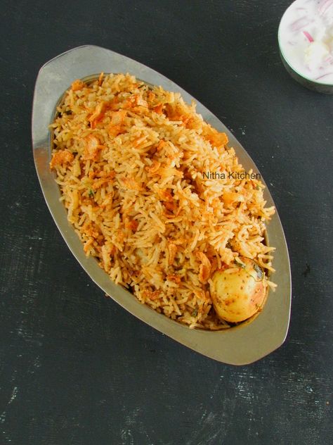 Roasted Baby Potato Biryani Recipe - Nitha Kitchen Rice Biryani Recipe, Potato Biryani, Rice Biryani, Vegetable Biryani, Baby Potato, Roasted Baby Potatoes, Small Potato, One Pot Meal, Vegetarian Lunch