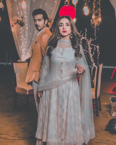 Couple Hd Dpz, Couple Pic Hd, Ishq Vishq, Pakistani Couple, Dp Couple, Dp Edit, Bandana Girl, Yumna Zaidi, Wahaj Ali