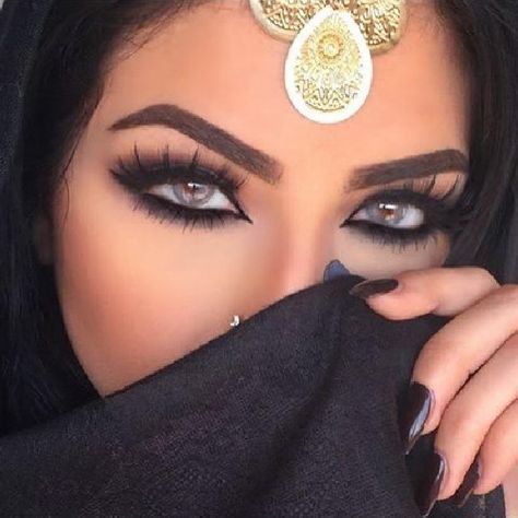 Arabic Make-up, Arabian Eyes, Exotic Makeup, Arabic Makeup, Arab Beauty, Glamorous Makeup, Glam Look, Gorgeous Eyes, Beauty Eyes