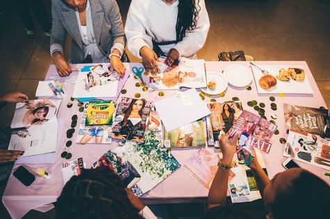 Vision Board Dinner Party, 21 Vision Board, Vision Board Making Party, Girls Night Vision Board Party, Mood Board Party, Vision Board Girls Night, Vision Board Night Ideas, Vision Board Event, Vision Board Night