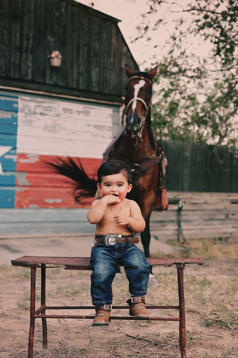 My 1st Rodeo Photoshoot, Cowboy 1 Year Pictures, Cowboy Birthday Photoshoot, One Year Cowboy Pictures, Country One Year Old Photo Shoot, Baby Boy Cowboy Photoshoot, Two Year Old Cowboy Birthday, One Year Old Western Photoshoot, Cowboy One Year Photoshoot