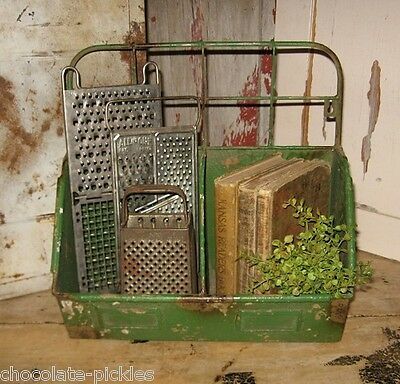 Find many great new & used options and get the best deals for Farmhouse Metal BIN BASKET BOX*Kitchen/Laundry/Mail Organizer*Primitive Decor at the best online prices at eBay! Free shipping for many products! Kitchen Plants, Vintage Kitchen Utensils, Primitive Homes, Chef Kitchen, Primitive Kitchen, Deco Retro, Antique Kitchen, Primitive Decorating Country, Primitive Home