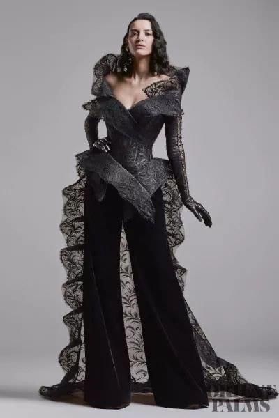 Jumpsuits With Corset, Premier Dresses, Fashion Categories, Neo Gothic, Georges Chakra, Conceptual Fashion, Gareth Pugh, Woman Suit Fashion, Fashion Show Images