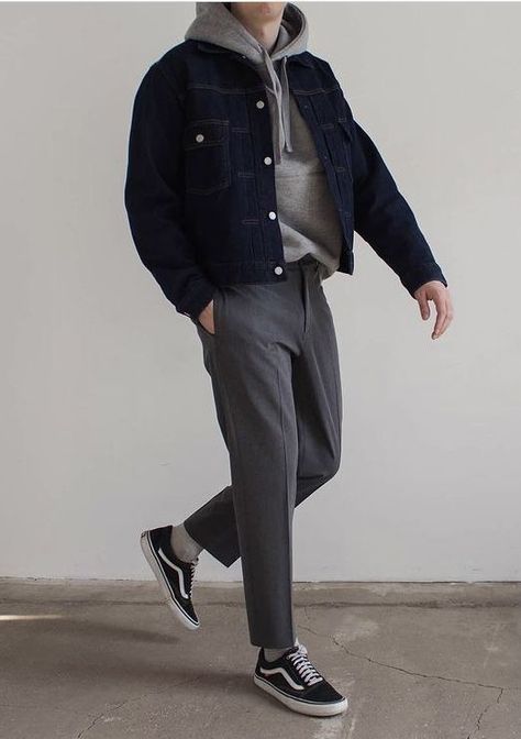 Mens Dark Jeans Outfit Casual, Goth Converse Outfit, Korean Men Style Outfits Casual, Modest Men’s Fashion, Minimalist Mens Outfits, Korean Men Street Style, Minimalist Fashion Men Outfits, Minimalistic Outfits Men, Korean Style Outfits Men