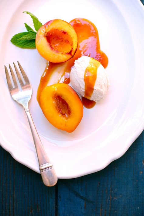 Roasted Nectarines with Caramel Sauce are an easy summer dessert and look beautiful on the plate with homemade caramel sauce #roastedfruitrecipes #fruitbakingrecipes #healthyfruitdesserts #nectarines #caramelsauce Nectarine Dessert, Roasted Nectarines, Nectarine Recipes, Fresh Fruit Desserts, Strawberry Shortcake Cookies, Caramel Sauce Recipe, Baking Lessons, Easy Summer Dessert, Healthy Fruit Desserts