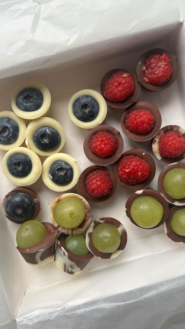 Neha Gandesha 🧸 (Snack Queen) on Instagram: "Chocolate berry cups 🍇 (and grapes) Here’s a cute little fruit glow up! Forget chocolate strawberries you want to try these chocolate berries! Just melt up your chocolate and pour into a silicone ice cube tray. Pop your berries in and let set in the fridge for a hour! Play around with mixing the chocolates to create fun patterns! That’s it! Enjoy! Such a cute gift when wrapped in cellophane bags or a little box. You can also do these with yoghurt! Tag and share your creations with me (#nehagcooks) #explorepage #valentines" Berry Cups, Silicone Ice Cube Tray, Fun Patterns, Chocolate Coating, Chocolate Strawberries, Ice Cube Tray, Cellophane Bags, Cute Gift, Ice Cube