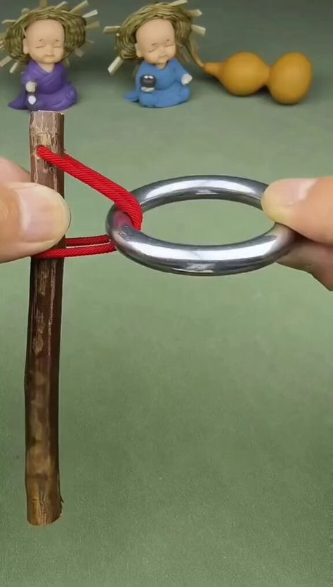 Funny Magic Tricks, Fishing Knots Tutorials, Magic Tricks Tutorial, Magic Tricks For Kids, Science Girl, Easy Diy Hacks, Easy Magic Tricks, Easy Magic, Bushcraft Skills