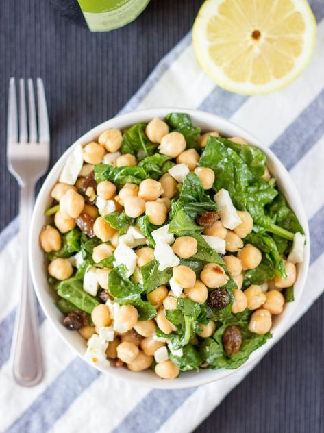 Chickpea Spinach Salad Chickpea Spinach Salad, Chickpea Spinach, Vegan Chickpea Curry, Protein Salad, Spinach Salad Recipes, Protein Lunch, Easy Healthy Lunches, Vegetarian Lunch, Healthy Lunches