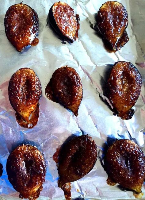 Easy Roasted Figs Recipe To Make With Fresh Figs – Melanie Cooks How To Use Fresh Figs, How To Dry Figs, What To Make With Figs, Fig Recipes Fresh, Figs Recipe, Homemade Fig Jam, Fig Jam Recipe, Roasted Figs, Fig Recipes