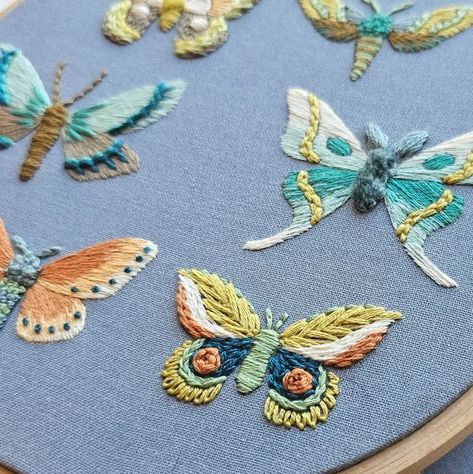 Moth Sampler Embroidery Kit – Snuggly Monkey Wagon Wheel Embroidery Stitch, Embroidery Flowers Easy Simple, Beginner Embroidery Tutorial, Embroidered Luna Moth, Stitch Work Hand Embroidery, Free People Embroidery, Camera Embroidery Pattern, Small Animal Embroidery, American Flag Embroidery