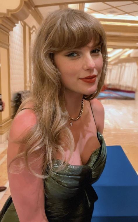 Taylor Swift Fotos, Taylor Swift Images, Photos Of Taylor Swift, Taylor Pics, Estilo Taylor Swift, Swift Photo, Taylor Swift Cute, Mother Is Mothering, Taylor Swift Hair