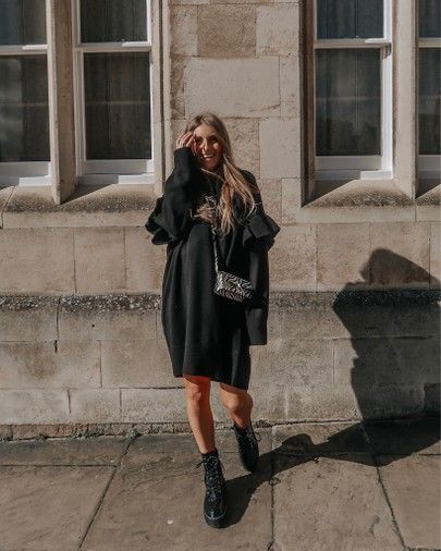 Oversized Jumper Dress, Outfit Ideas For Spring, Casual Outfit Idea, Outfit For Spring, Fashion Outfit Ideas, Oversized Jumper, All Black Outfit, Knitted Dress, Fashion Outfit