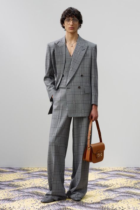 Gucci Spring 2024, Mens Fashion 2024 Trends, Gucci 2024, Menswear 2024, Gucci Menswear, Milan Fashion Week Men, Upcoming Fashion Trends, Gucci Suit, Winter 2024 Fashion