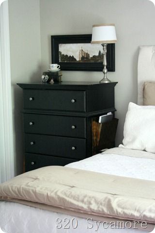 Great idea if u need the dresser and the nightstand Dresser Next To Bed, Dressers Next To Bed, Small Dresser, Tall Dresser, Bedroom Dressers, Bedroom Layouts, Organization Bedroom, Dresser As Nightstand, My New Room