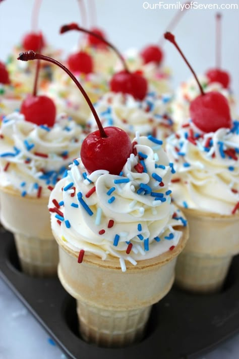 4th July Food, Ice Cream Cone Cupcakes, July Desserts, Cupcake Cones, Patriotic Desserts, Blue Desserts, 4th Of July Desserts, Fourth Of July Food, 4th Of July Party