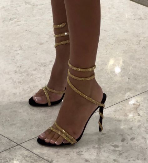 #renecaovilla #heels #highheels #aesthetic #fashion Rene Caovilla Heels, Heels Aesthetic, Trendy Heels, Trendy Shoes Sneakers, Girls Hairstyles Braids, Girly Shoes, Rene Caovilla, Swag Shoes, Pretty Shoes