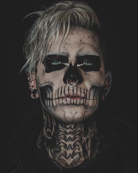 Skeleton Make Up Man, Men’s Skeleton Makeup, Men’s Zombie Makeup, Men’s Skeleton Makeup Easy, Guys Halloween Makeup, Men’s Halloween Skull Makeup, Mens Halloween Makeup, Creative Halloween Makeup, Zombie Tattoos