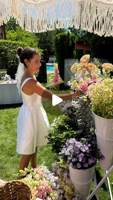 KELSEY G | STYLE INSPO on Instagram: "the bloom bar 🌸🪻💗🌷 grab and bouquet to take on your way!! & add a mirror to take pictures with them! 

bouquet bar, bridal shower, bridal shower inspo, bridal shower dress, bridal to be, bridal shower diy, bridal shower decor, garden party bridal shower, garden party, bridal shower outfit, bride diy, bridal shower flowers

#bridalshower #bridalshowerdecor" Garden Party Bridal Shower, Bridal Shower Inspo, Bridal Shower Flowers, Bridal Shower Outfit, Bridal Shower Inspiration, Bridal Shower Diy, Bridal Shower Dress, Bridal Shower Theme, Bridal Shower Decorations