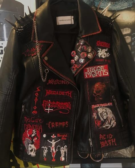 Punk Fashion Diy, Jacket With Patches, Battle Jacket, Diy Jacket, Estilo Punk, Looks Black, Punk Outfits, Alt Fashion, Swaggy Outfits