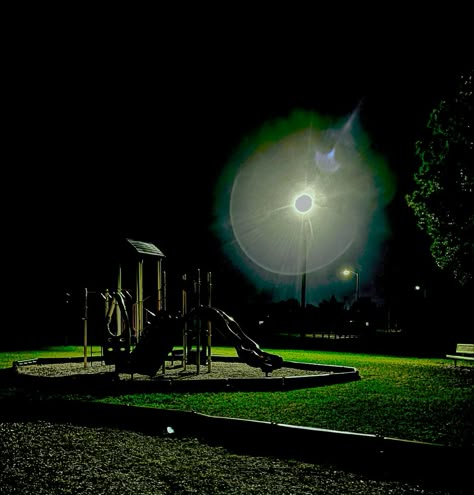 liminal space playground night time creepy aesthetic uncanny vally Dark Liminal Space Aesthetic, Uncanny Places, Liminal Space Photography, Uncanny Aesthetic, Uncanny Valley Aesthetic, Disc Aesthetic, Liminal Space Creepy, Liminal Playground, Creepy Playground