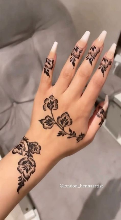 henna designs, mehndi, simple henna designs, moon henna designs, floral henna designs, henna designs love heart, henna designs aesthetic, simple henna designs, henna designs for hand Cute Henna Tattoos, Henna Style Tattoos, Eid Mehndi, Henna Inspo, Floral Henna, Henna Inspired Tattoos, Floral Henna Designs, Eid Mehndi Designs, Eid Henna