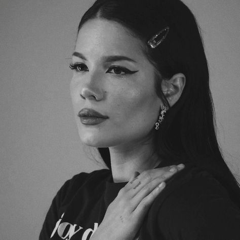 Halsey Black And White, Halsey Singer, Kehlani, Halsey, Lady And Gentlemen, Makeup Inspo, Ear Cuff, You Never, Black And White