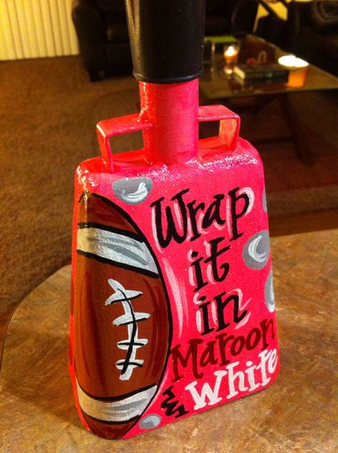 Cute cowbell idea! Painted Cowbell, Cowbell Decorations, Mississippi State Cowbell, Spirit Stick, Msu Bulldogs, Football Moms, Football Crafts, Football Spirit, Hail State