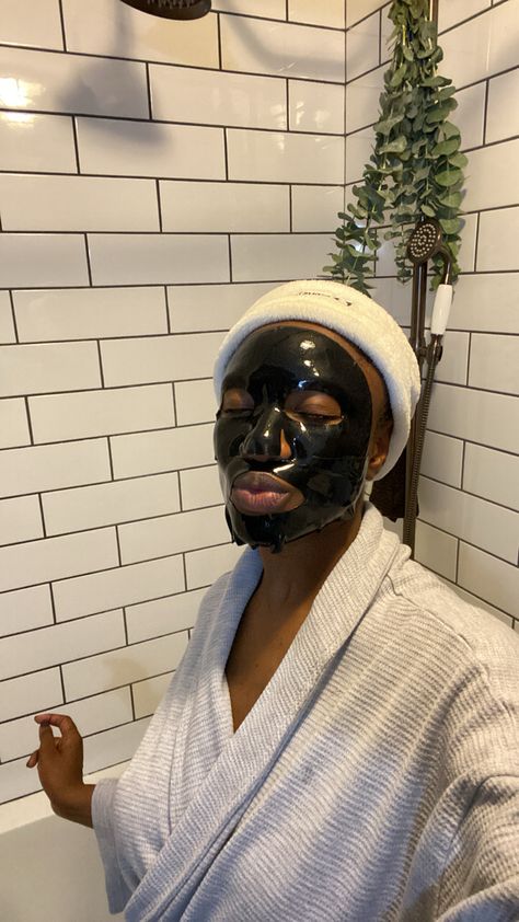 Face Mask Black Women, Black Woman Journaling, Black Girls Self Care, Self Care Black Aesthetic, Black Women Self Care, Black Self Care, Cyprus Aesthetic, Luxury Face Mask, Soft Living