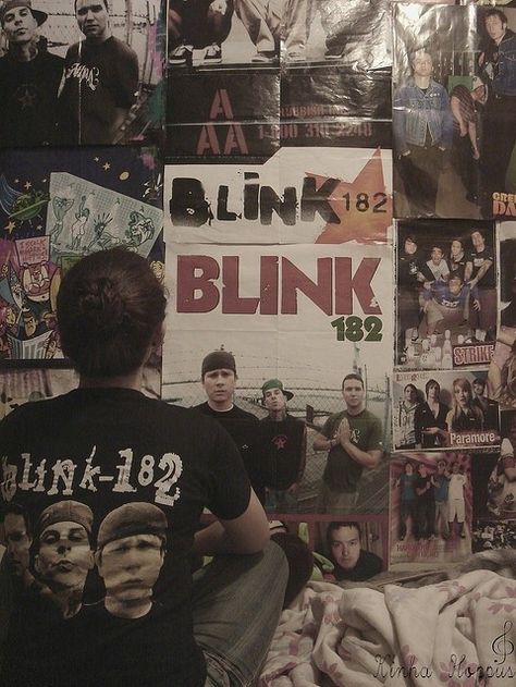 90s Punk Aesthetic, Punk Aesthetic Wallpaper, Blink 182 Wallpaper, 2007 Aesthetic, Pop Punk Aesthetic, Blink 182 Tom, Jd And Veronica, 2000s Punk, Skate Punk