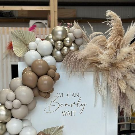 Marley & Nusha Events on Instagram: "We can bearly wait 🐻   Can you believe I have never done this theme before?!   I used all custom colour balloons in brown and beige with added pampas display for a luxurious feel.   Bear-y cute indeed! 🐻   .  .  .  #marleyandnusha #balloons #balloonstyling #balloonstylist #ballooninspo #balloon #organicballoons #customballoons #bear #beartheme #babyshowerballoons #babyshower #fyp #leeds #wakefield #bradford #huddersfield #westyorkshireballoons" Brown And Cream Balloon Garland, Pampas Display, Cream Balloon Garland, Bday Balloons, We Can Bearly Wait, Bearly Wait, Bear Theme, Custom Balloons, Brown And Beige