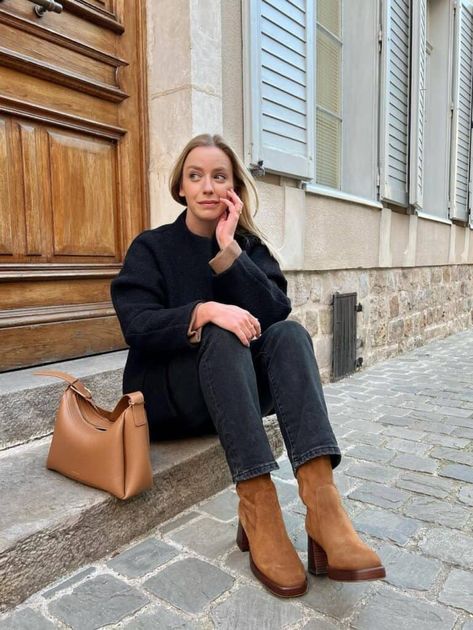 15+ Chic Brown and Black Outfit Ideas You Can Easily Recreate! Brown Boots Outfit Ideas, Camel Boots Outfit, Brown And Black Outfit, Brown Ankle Boots Outfit, Brown Cowboy Boots Outfit, Boots Outfit For Women, Black Outfit Ideas, Boots Outfit Ideas, Brown Boots Outfit