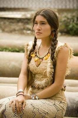 Indian Braids, American Indian Girl, Native American Woman, Disney Inspired Fashion, Native American Peoples, Native American Heritage, American Woman, Native American History, American Beauty