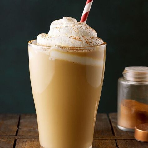 Iced Eggnog Lattes Crab Bites Recipe, Eggnog Shake, Eggnog Coffee, Eggnog Dessert, Eggnog Latte, Aperol Spritz Recipe, Eggnog Recipes, Spiked Eggnog, Cookie Contest