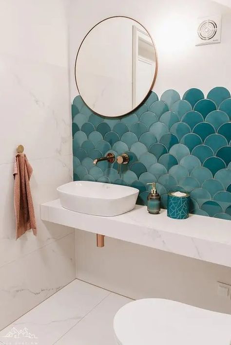 a compact sea themed bathroom Fish Scale Tile, Beach Bathroom Decor, Decor Baie, Bathroom Inspiration Decor, Upstairs Bathrooms, Blue Bathroom, House Bathroom, A Mirror, Bathroom Makeover