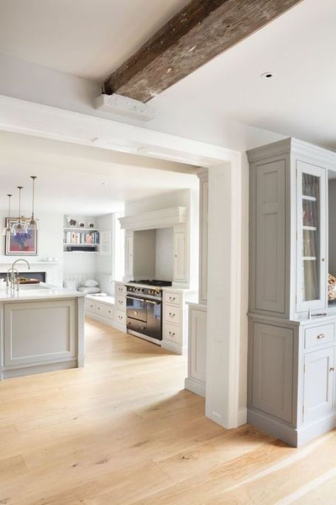 freshfarmhouse: Georgian Farmhouse Kitchen, Hampshire - Humphrey... Georgian Farmhouse, Cottage Kitchen Cabinets, Georgian Interiors, Georgian House, Kitchen Utility, New Kitchen Ideas, Cottage Kitchens, Georgian Homes, Extension Ideas