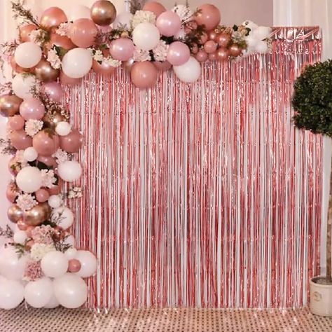 Decorating Ideas For Tables, Birthday Decorations With Flowers, Bday Backdrop Ideas, Birthday Party Backdrop Ideas, Pet Event, Rose Gold Party Decor, Birthday Party Background, Sweet 16 Decorations, Simple Birthday Decorations