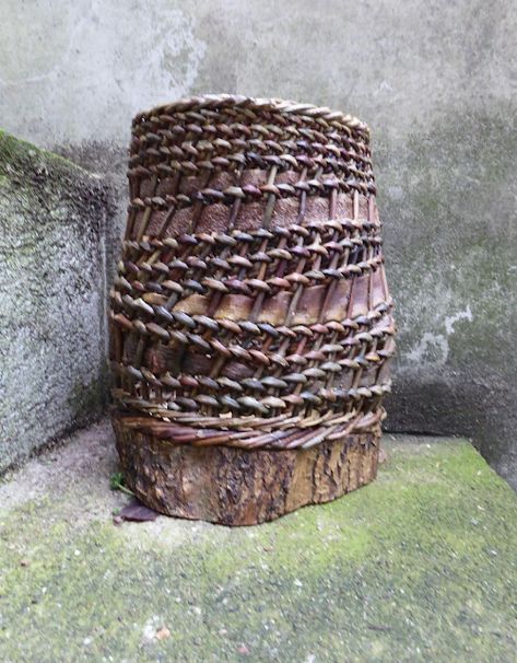 Contemporary Basketry: Willow 30 August, 21st October, January 21, January 22, August 21, February 22, August 31, August 22, September 21