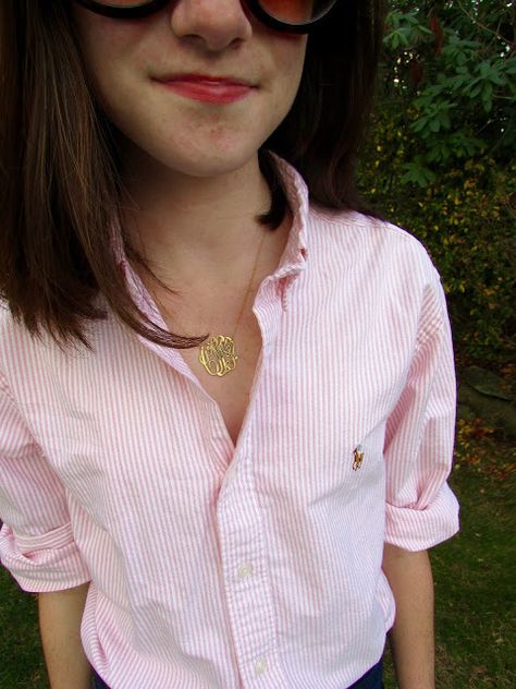 Polo Party | The Queen of the Closet Polo Oxford Shirt Outfit Women's, Polo Shirt Outfit Ideas, Oxford Shirt Outfit, Polo Shirt Outfit, Shirt Outfit Ideas, Polo Shirt Outfits, Pink Polo Shirt, Preppy Women, Ootd Spring