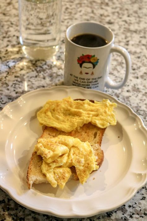 Spinach And Cheese Ravioli, Toast And Eggs, Toast With Butter, Hunger Scale, Sourdough Toast, Fuel Food, Top Ramen, I Am Sick, Cheese Ravioli