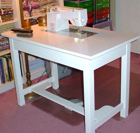 Busy Bee No. 16: Make your own Sewing Machine Cabinet Table ... this is my favorite of the DIY sewing tables. Sewing Machine Table Diy, Sewing Cabinets, Sewing Tables, Diy Sewing Table, Quilt Room, Sewing Desk, Sewing Room Inspiration, Sewing Machine Tables, Sewing Machine Cabinet