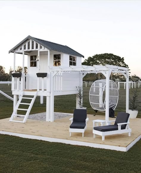 Cubby House Ideas, Kids Cubby Houses, Backyard Goals, Playhouse Ideas, Kids Backyard, Backyard Kids Play Area, Backyard Playhouse, Backyard Area, Cubby House