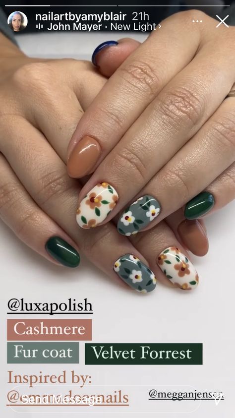 Nail Art Designs For September, Fall Nails For Thanksgiving, Mail Designs For Short Nails Fall, Fall Nails Floral, Fall Nails Mushroom, Fall Nail Flower Designs, September Nail Art Designs, Cottagecore Nail Ideas, Terra Cotta Nails Design