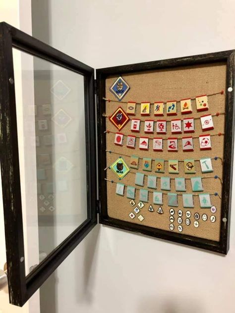 Cub Scout Belt Loop Display, Lion Scouts, Cub Scout Games, Boy Scout Activities, Kid Activites, Boy Scout Badges, Cub Scout Crafts, Scout Games, Cub Scout Activities