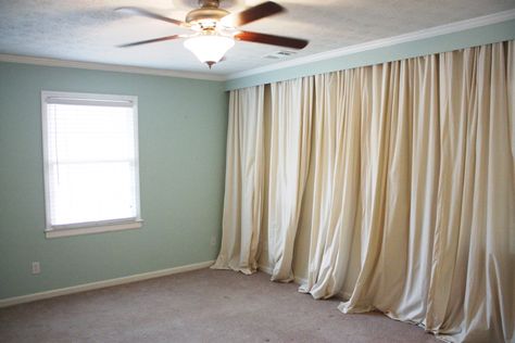 Step-by-step how-to make a draped wall. (someday i will do this in one of my places) Cover A Wall With Curtains, Curtains To Cover Walls, Wall Drapes, Salon Suites, Curtains Living, Custom Drapes, House Windows, Curtains Living Room, My New Room