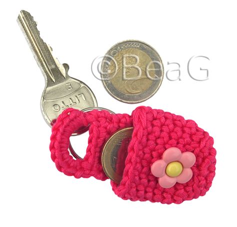 Crochet Coin Purse, Crochet Keychain Pattern, Crochet Quilt, Crochet Bags Purses, Coin Holder, Crochet Applique, Love Crochet, Crochet Purses, Crochet Accessories