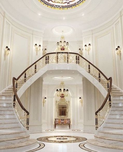 Grand Staircase Entrance Luxury Mansions, Big Staircase, Grand Staircase Entrance, Mansion Ballroom, Grand Staircases, Wrought Iron Staircase, Foyer Staircase, Iron Staircase, Lux Life