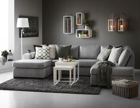 Las salas de color gris han dominado la decoración durante los últimos años. Y es que el gris se ha vuelto tendencia, convirtiéndose en el Gray Sofa Living, Gray Living Room Design, Grey Sofa Living Room, Furnitur Ruang Keluarga, Decor Ikea, Trendy Living Rooms, Decor Minimalist, Living Room Grey, New Living Room