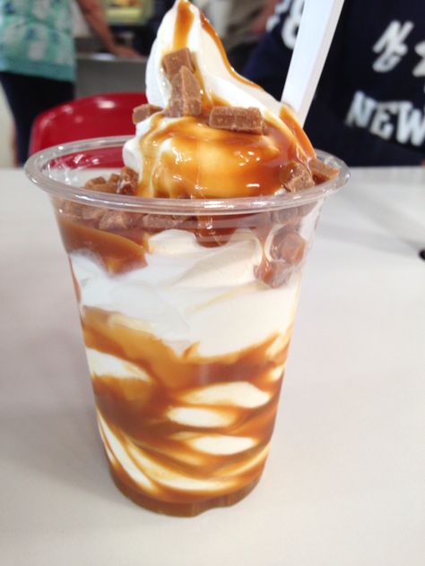 Caramel and Fudge Sundae Lowkey Relationship, Lowkey Relationship Pictures, Caramel Sundae, Fudge Sundae, Shower Skin Care, Dennis Rodman, Salted Caramel, Fudge, Meal Prep