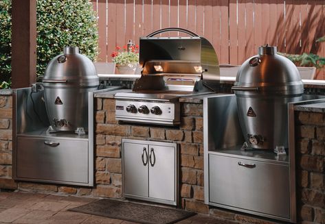 Patio Sails, Dream Outdoor Kitchen, Charcoal Grilling, Kamado Grills, Kamado Grill, Outdoor Kitchen Appliances, Wood Fuel, Outdoor Heaters, Bbq Grills