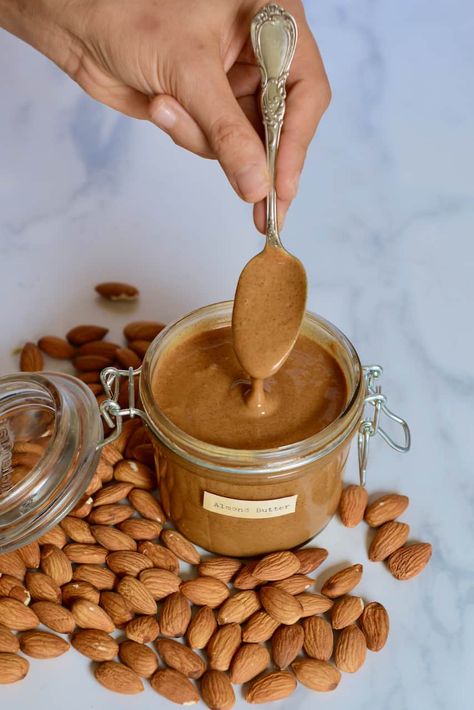 Homemade almond butter. Oil-free, vegan, refined sugar-free Cake Ideas Chocolate, Homemade Almond Butter Recipe, Nutella Ice Cream Recipe, Almond Butter Recipe, Chocolate Cake Ideas, Vegan Peanut Butter Cups, How To Make Nutella, Nutella Ice Cream, Homemade Almond Butter